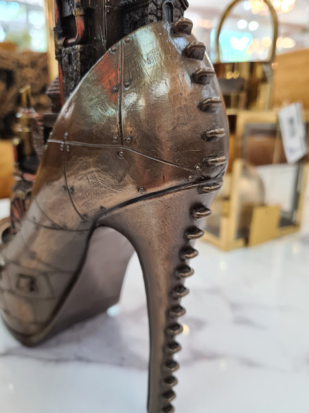 Статуетка Steampunk Stiletto (арт.39446) KARE
