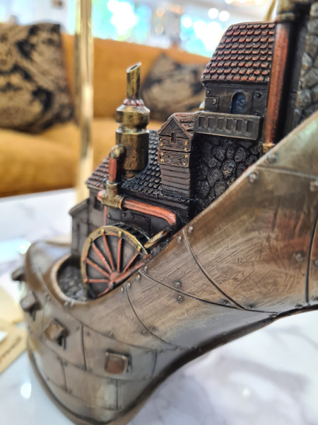 Статуетка Steampunk Stiletto (арт.39446) KARE